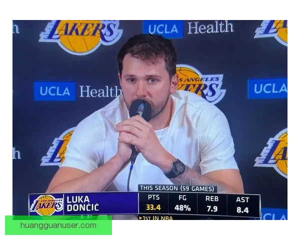 海斯20分钟8中8砍19+7疯狂一战 赛后呼吁东契奇减少吃T次数